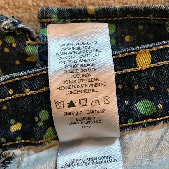 Levis Shorty Shorts Womens Size 7 Denim Blue Paint Splatter Print Low Waist - Picture 11 of 11